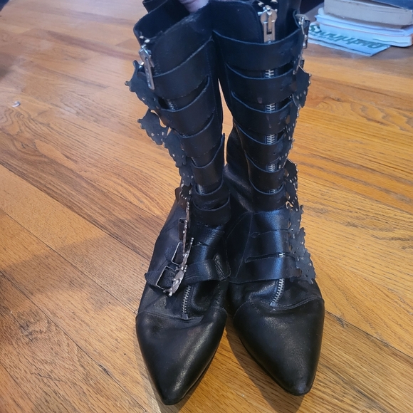 Vintage leather boots, circa 1987 - Picture 3 of 11